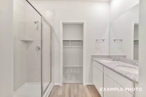 Bath - 18748 Barichello Dr, Conroe, TX 77306 photo 1 of 3