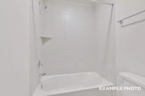 Bath - 18748 Barichello Dr, Conroe, TX 77306 photo 3 of 3