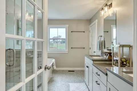 Bath - 435 Sullivan Rd, Westminster, MD 21157 photo 5 of 14