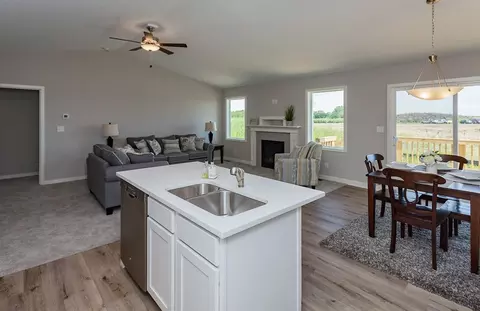 Kitchen - White Oak Ln, Granger, IA 50109 photo 5 of 7