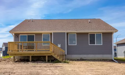 Exterior - White Oak Ln, Granger, IA 50109 photo 5 of 6