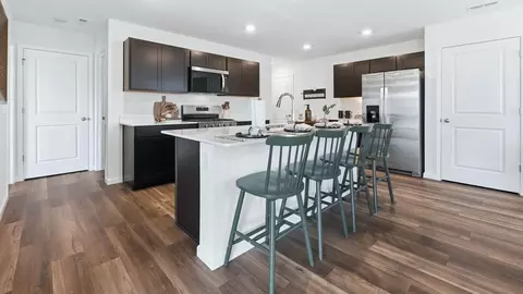 Kitchen - 12204 Hideout Pass, Fort Wayne, IN 46818 photo 2 of 7