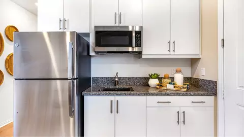 Kitchen - 17348 Cascade Ct, Hesperia, CA 92345 photo 4 of 4