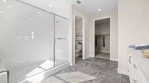 Bath - 659 Eureka Dr, Santa Paula, CA 93060 photo 2 of 8