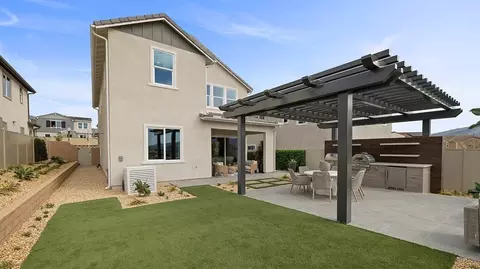 Exterior - 659 Eureka Dr, Santa Paula, CA 93060 photo 3 of 9