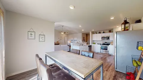 Dining - 1545 Meadows Dr, Benton, AR 72019 photo 2 of 2