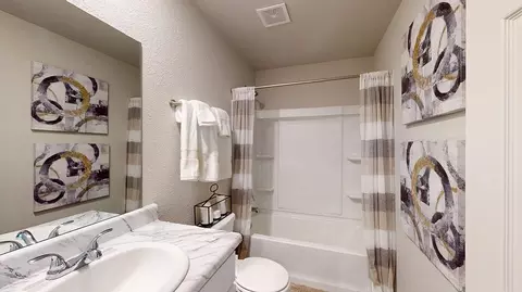 Bath - 1545 Meadows Dr, Benton, AR 72019 photo 3 of 3
