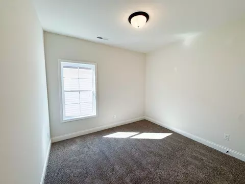 Bedroom - Claiborne Circle, Franklin, KY 42134 photo 5 of 5