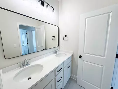 Bath - Claiborne Circle, Franklin, KY 42134 photo 5 of 7