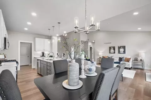 Dining - 424 Sophia Dr, Washington, MO 63090 photo 1 of 3