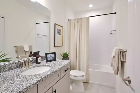 Bath - 4056 Skysail Dr, Naples, FL 34120 photo 1 of 4