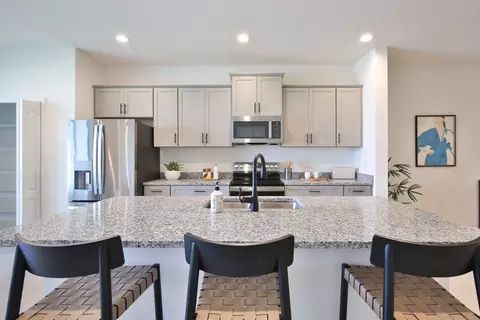 Kitchen - 4056 Skysail Dr, Naples, FL 34120 photo 4 of 5