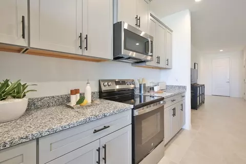 Kitchen - 4056 Skysail Dr, Naples, FL 34120 photo 1 of 5