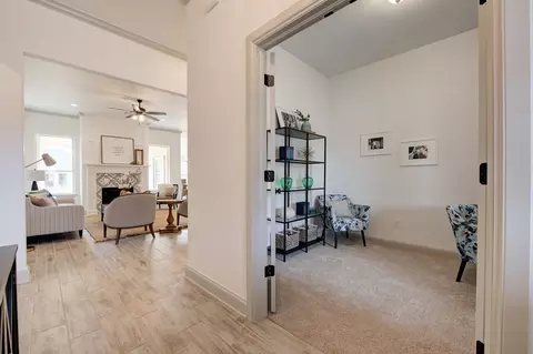 Entry Way - 7201 E Oakland St, Broken Arrow, OK 74014 photo 2 of 5