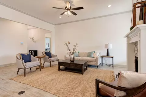 Living - 7201 E Oakland St, Broken Arrow, OK 74014 photo 3 of 3