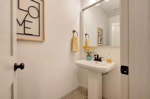 Bath - 7201 E Oakland St, Broken Arrow, OK 74014 photo 5 of 5