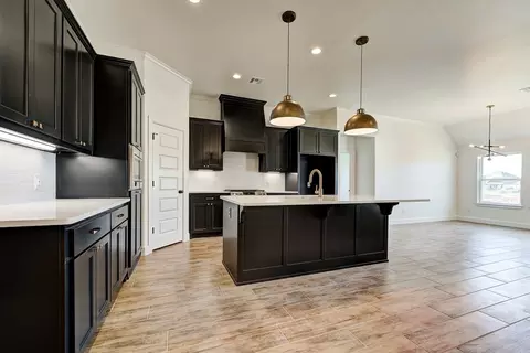 Kitchen - 7201 E Oakland St, Broken Arrow, OK 74014 photo 1 of 6
