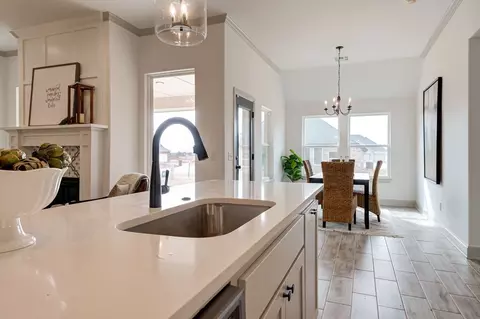 Kitchen - 7201 E Oakland St, Broken Arrow, OK 74014 photo 5 of 6