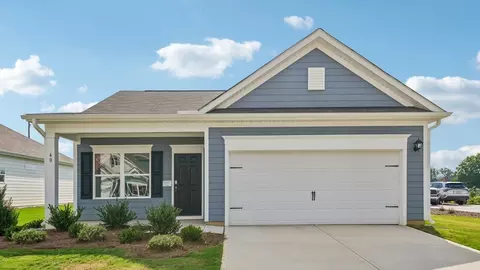 40 Chardonnay Dr, Lillington, NC 27546