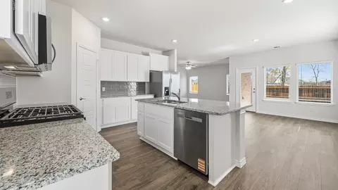 Kitchen - 2604 Oconnell Cir, Aubrey, TX 76227 photo 2 of 7