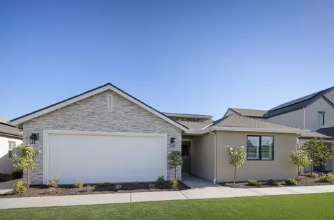 Exterior - 3301 Harbour Town St, Tulare, CA 93274 photo 9 of 15