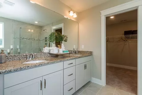 Bath - 529 Highview Dr, Benson, NC 27504 photo 3 of 4