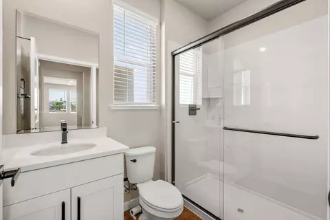 Bath - 1117 Goffey Cir, Galt, CA 95632 photo 1 of 1