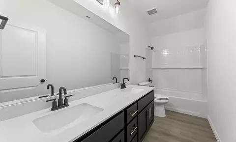Bath - 3644 Castle Dr, Celina, TX 75009 photo 3 of 5