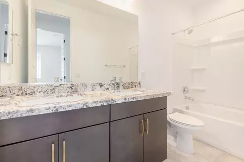 Bath - 7911 E Raleigh Ave, Mesa, AZ 85212 photo 5 of 10