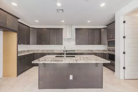 Kitchen - 7911 E Raleigh Ave, Mesa, AZ 85212 photo 2 of 12