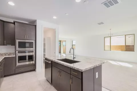 Kitchen - 7911 E Raleigh Ave, Mesa, AZ 85212 photo 4 of 12