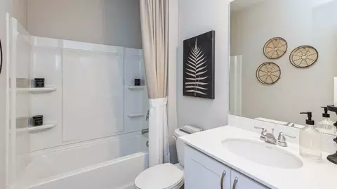 Bath - 17101 Cook St, Bennington, NE 68007 photo 2 of 4