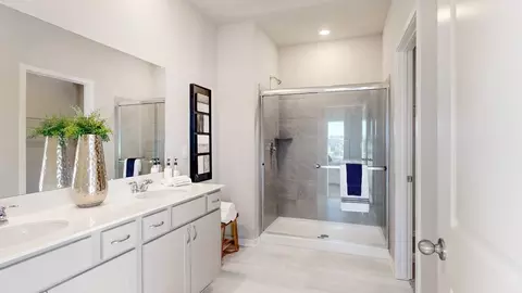Bath - 17101 Cook St, Bennington, NE 68007 photo 6 of 8