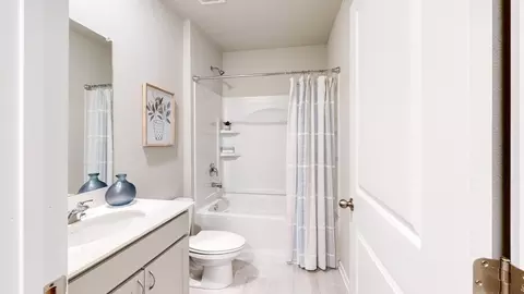 Bath - 17101 Cook St, Bennington, NE 68007 photo 7 of 8