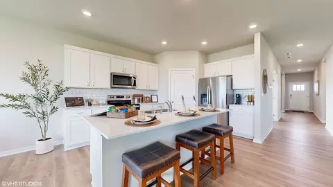 Kitchen - 17101 Cook St, Bennington, NE 68007 photo 7 of 7