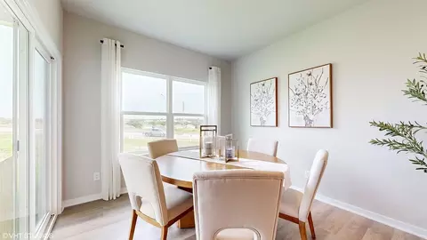 Dining - 17101 Cook St, Bennington, NE 68007 photo 2 of 2