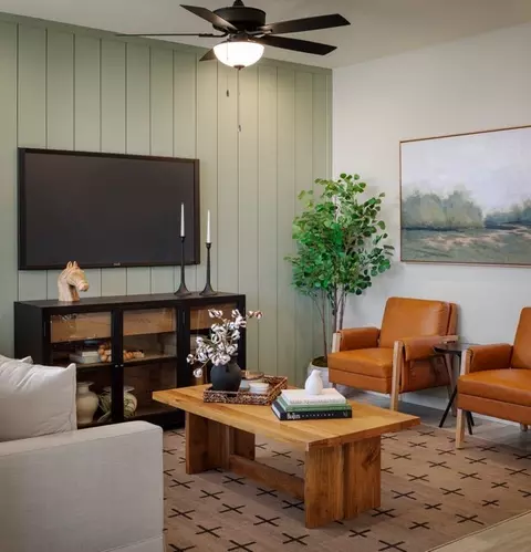 Living - 2370 Brehler Ave, Sanger, CA 93657 photo 1 of 2