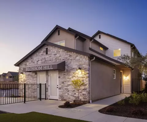 Exterior - 2370 Brehler Ave, Sanger, CA 93657 photo 2 of 11