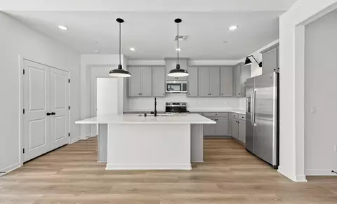 5913 White Rabbit Dr, Bakersfield, CA 93306