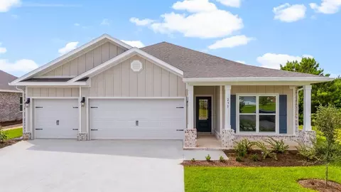 154 Owls Head Farms Blvd, Freeport, FL 32439