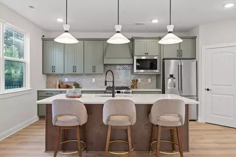 Kitchen - 9330 Orrin Ave, Ooltewah, TN 37363 photo 11 of 15
