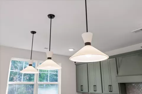 Kitchen - 9330 Orrin Ave, Ooltewah, TN 37363 photo 8 of 15