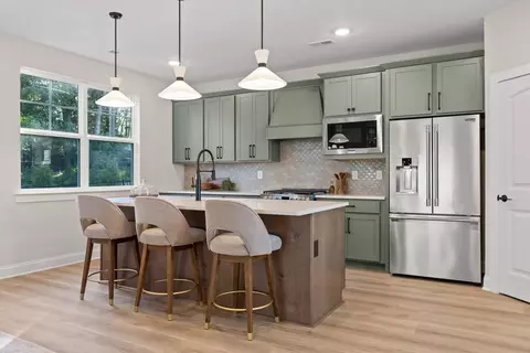 Kitchen - 9330 Orrin Ave, Ooltewah, TN 37363 photo 7 of 15