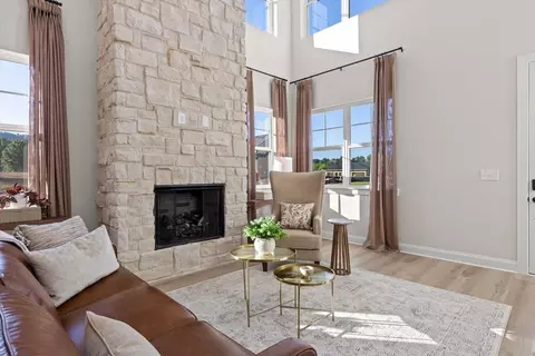 Living - 9330 Orrin Ave, Ooltewah, TN 37363 photo 9 of 9
