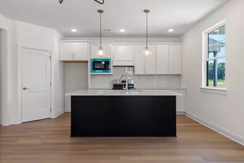 Kitchen - 9330 Orrin Ave, Ooltewah, TN 37363 photo 3 of 15
