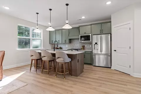 Kitchen - 9330 Orrin Ave, Ooltewah, TN 37363 photo 10 of 15