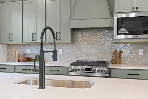 Kitchen - 9330 Orrin Ave, Ooltewah, TN 37363 photo 12 of 15