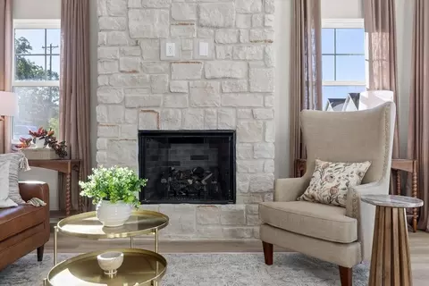 Living - 9330 Orrin Ave, Ooltewah, TN 37363 photo 8 of 9