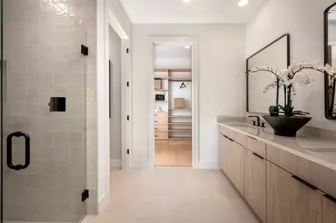 Entry Way - 5561 Freestone Cir, Apollo Beach, FL 33572 photo 1 of 1