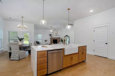 Kitchen - 1107 W Jay St, Ozark, MO 65721 photo 10 of 10